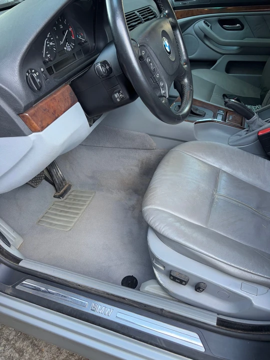 2002 BMW E39 540i - Image 23 of 31