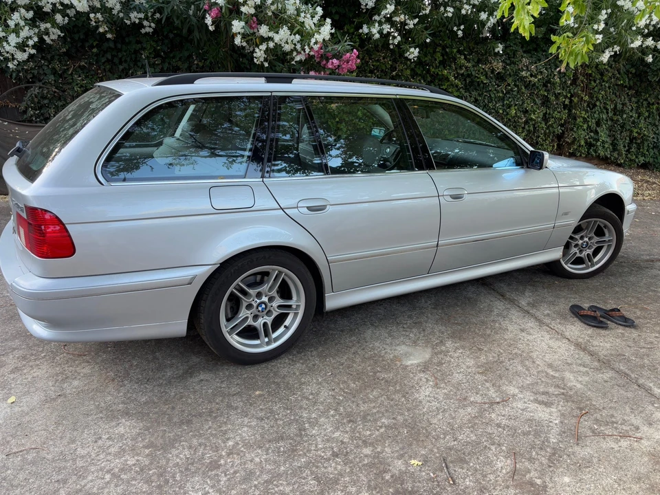 2002 BMW E39 540i - Image 7 of 31