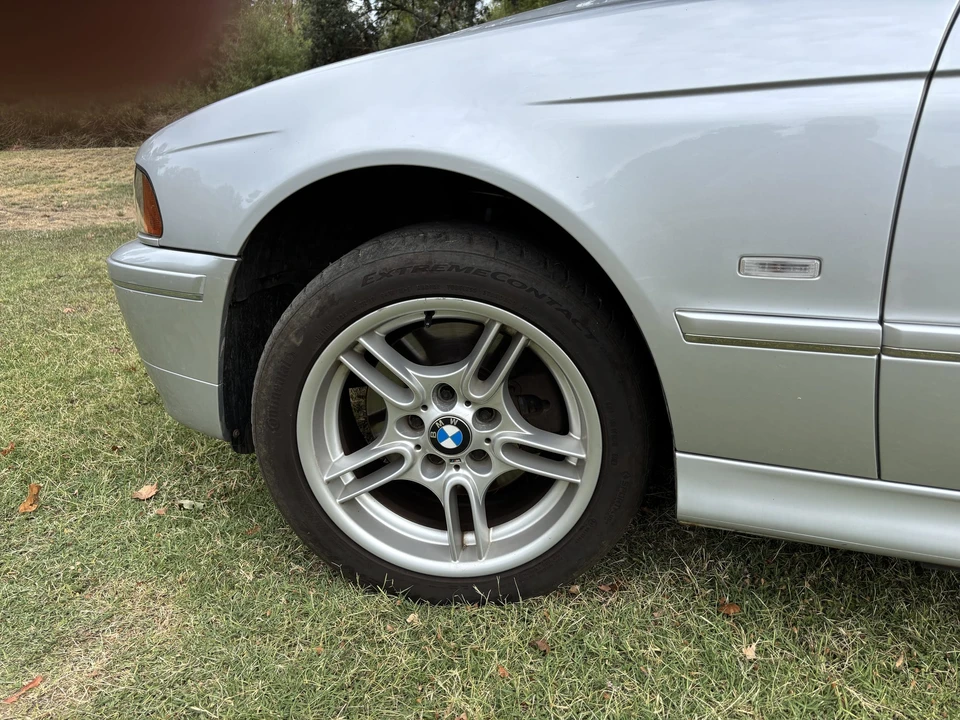 2002 BMW E39 540i - Image 17 of 31