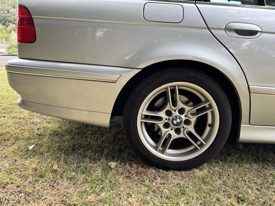 2002 BMW E39 540i - Image 19 of 31