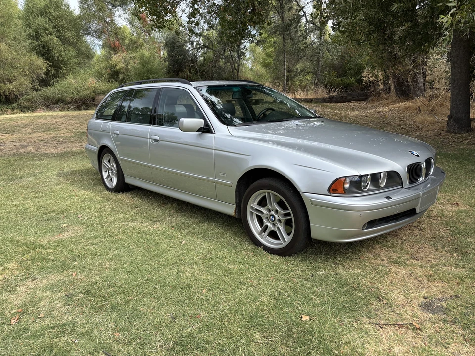 2002 BMW E39 540i - Image 10 of 31