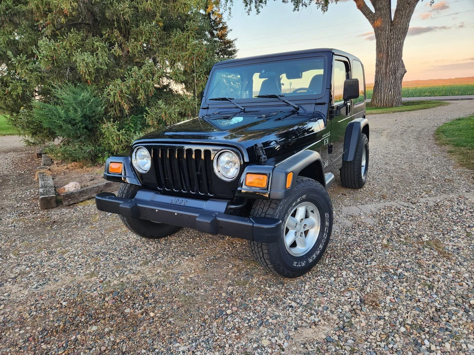 2002 Jeep TJ Wrangler - Image 2 of 31