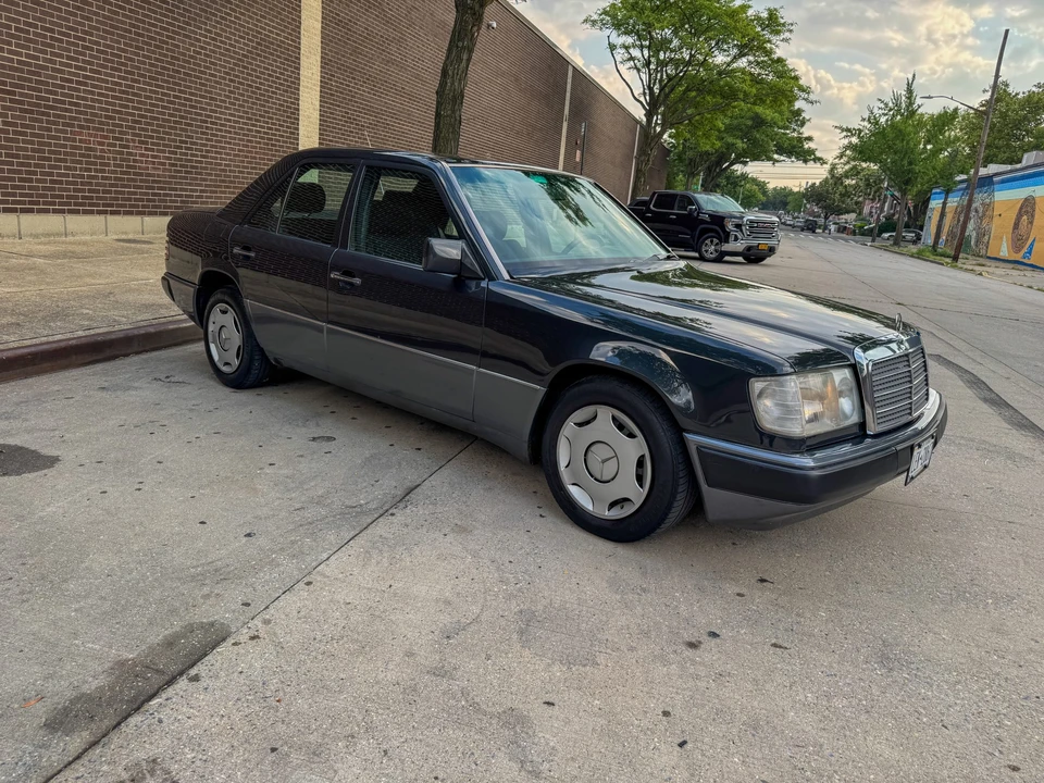 1990 Mercedes-Benz W124 E-Class - Image 7 of 31