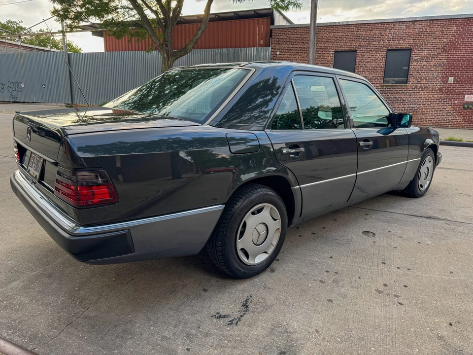 1990 Mercedes-Benz W124 E-Class - Image 6 of 31