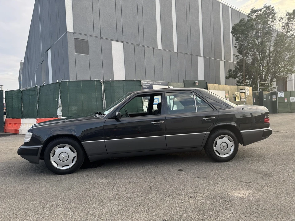 1990 Mercedes-Benz W124 E-Class - Image 16 of 31
