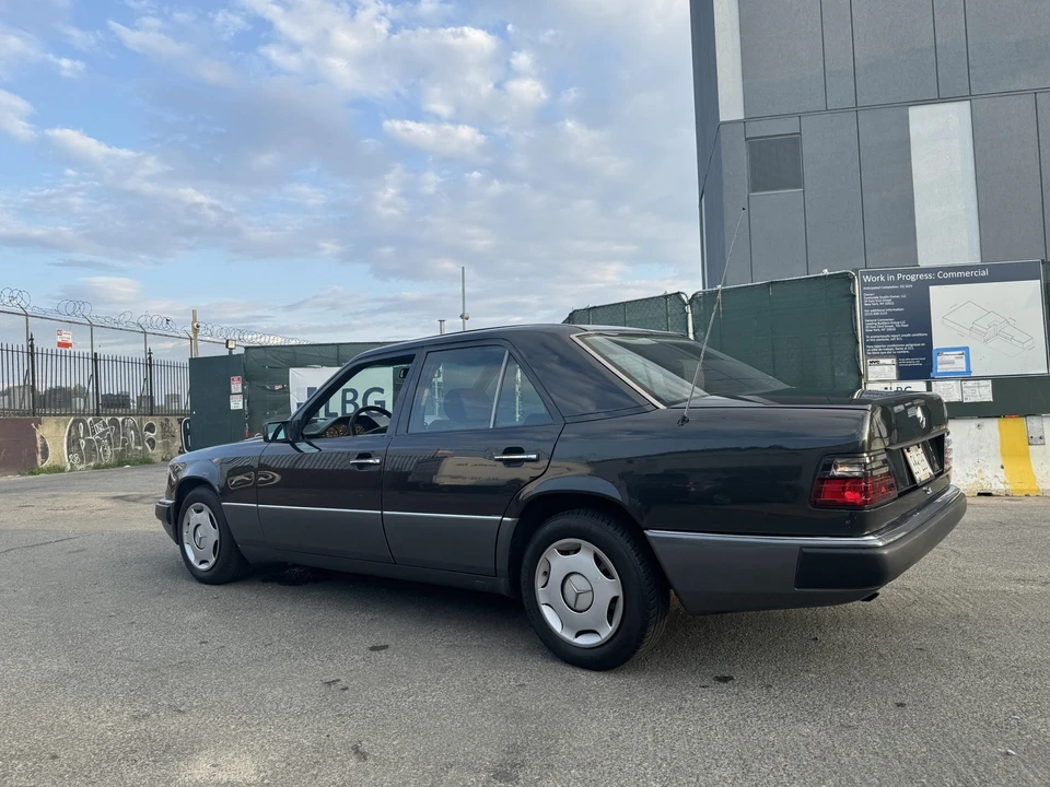 1990 Mercedes-Benz W124 E-Class - Image 18 of 31