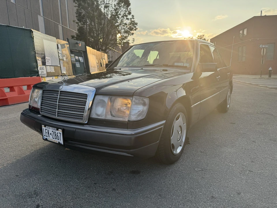 1990 Mercedes-Benz W124 E-Class - Image 10 of 31