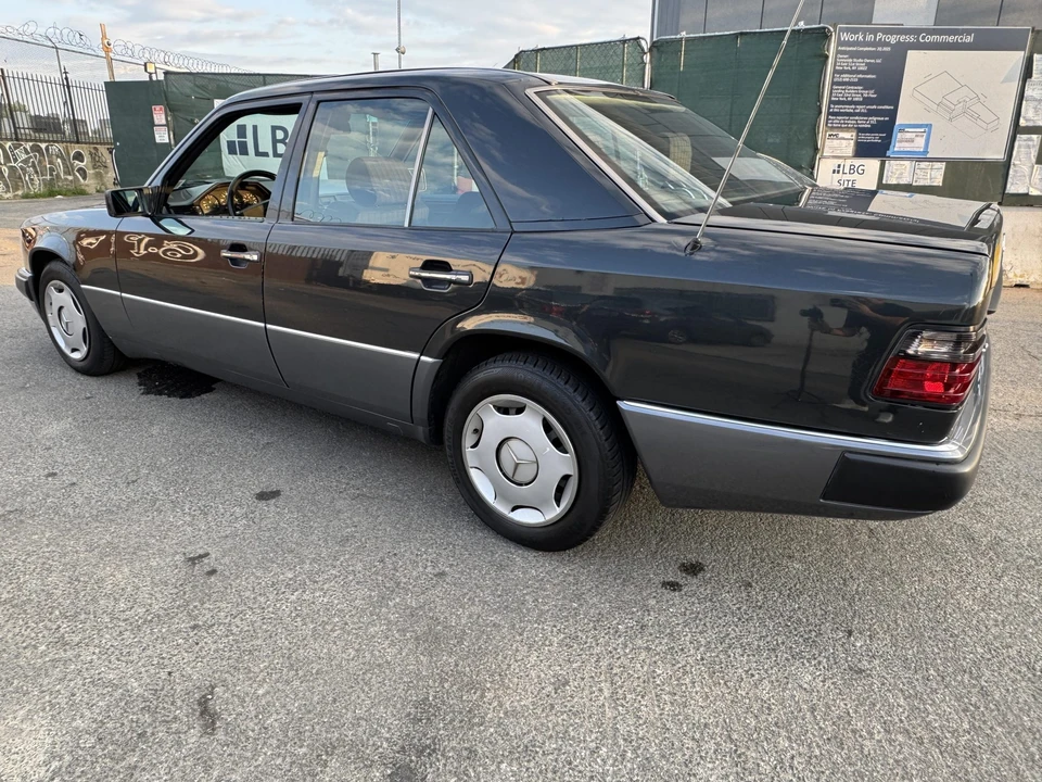 1990 Mercedes-Benz W124 E-Class - Image 19 of 31