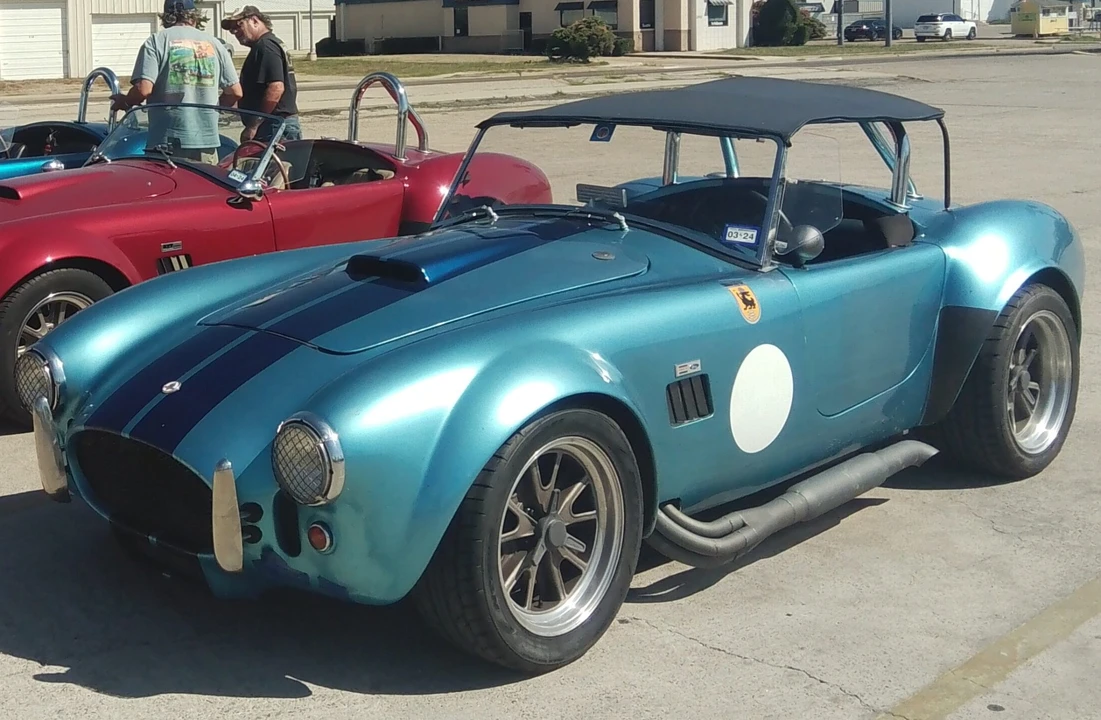 Shelby Cobra Replica - Image 6 of 31