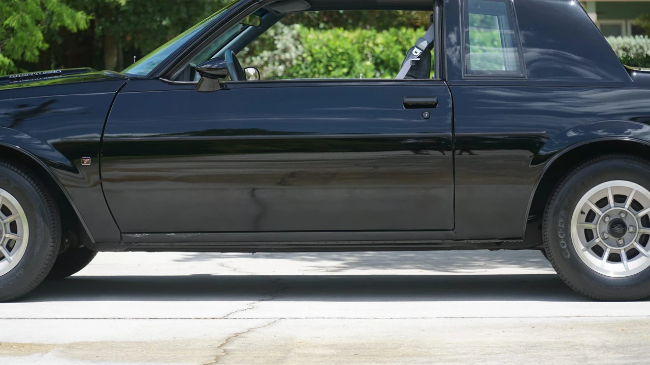 1987 Buick Regal - Image 21 of 31