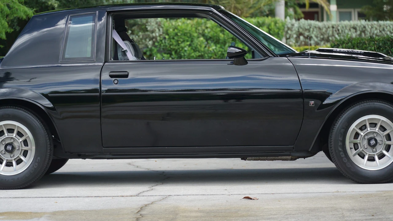 1987 Buick Regal - Image 24 of 31