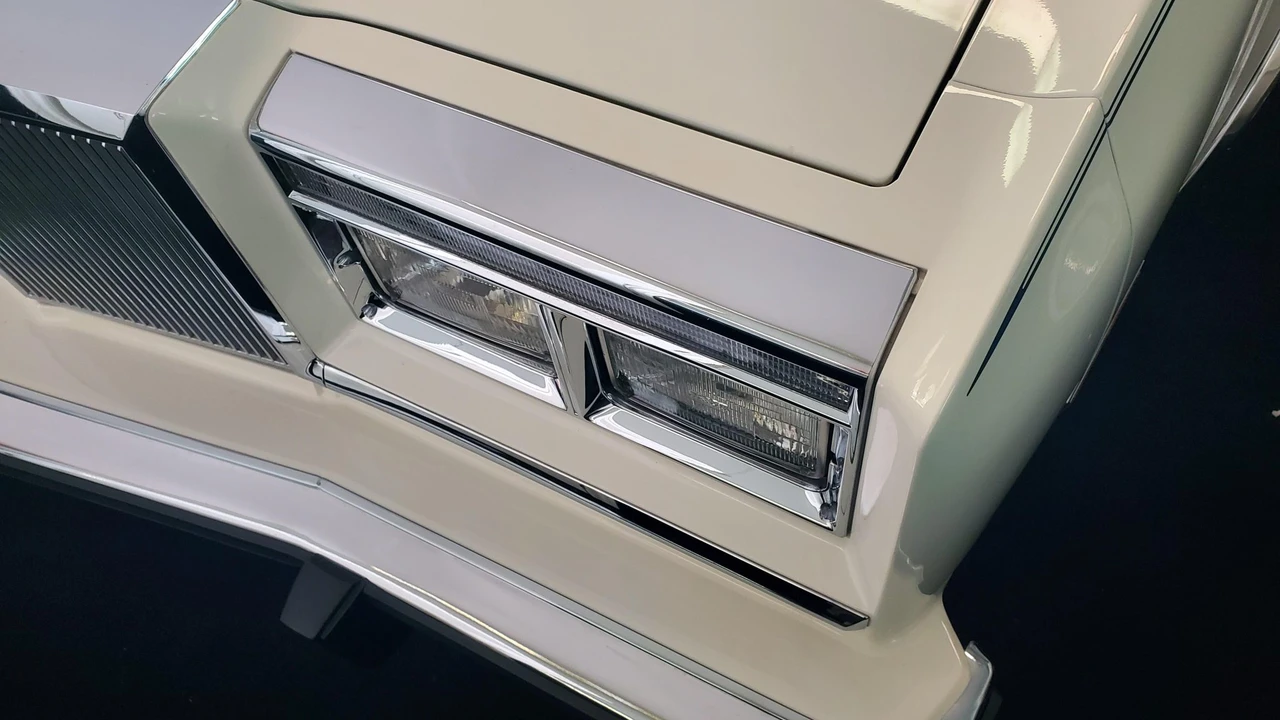 1987 Chrysler New Yorker - Image 24 of 31