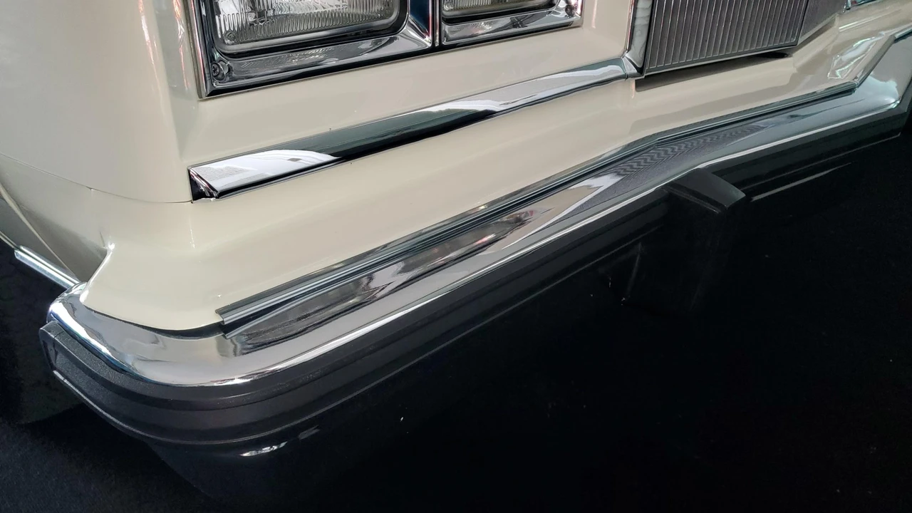 1987 Chrysler New Yorker - Image 27 of 31