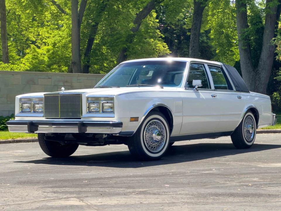 1987 Chrysler New Yorker - Image 5 of 31
