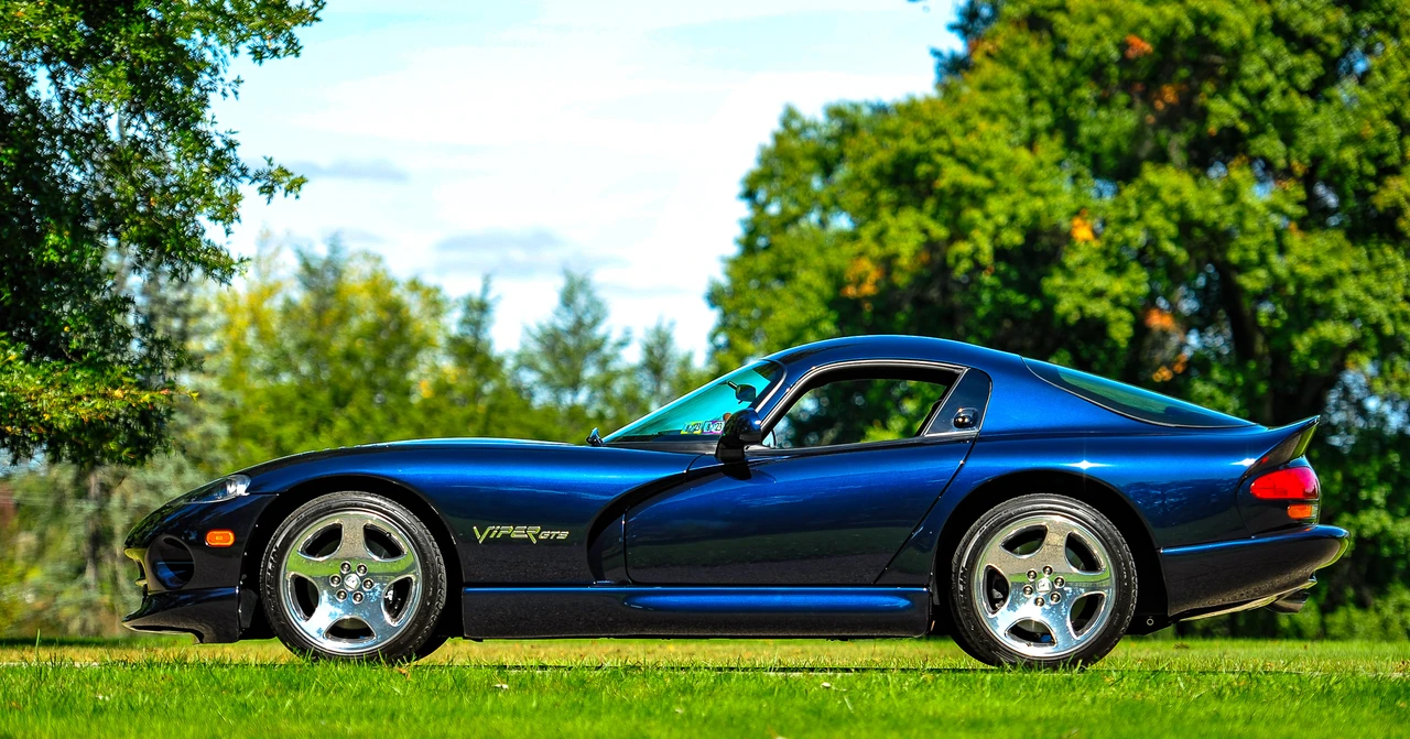 2001 Dodge Viper GTS 2nd Gen - Image 10 of 31