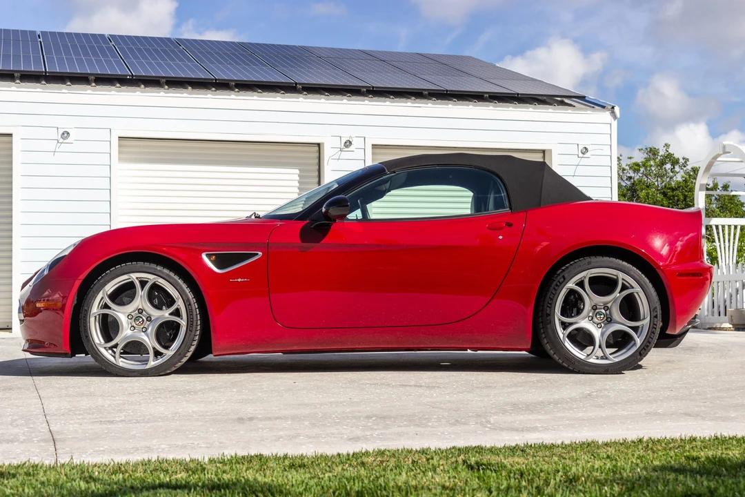 2009 Alfa Romeo 8C Competizione - Image 3 of 31