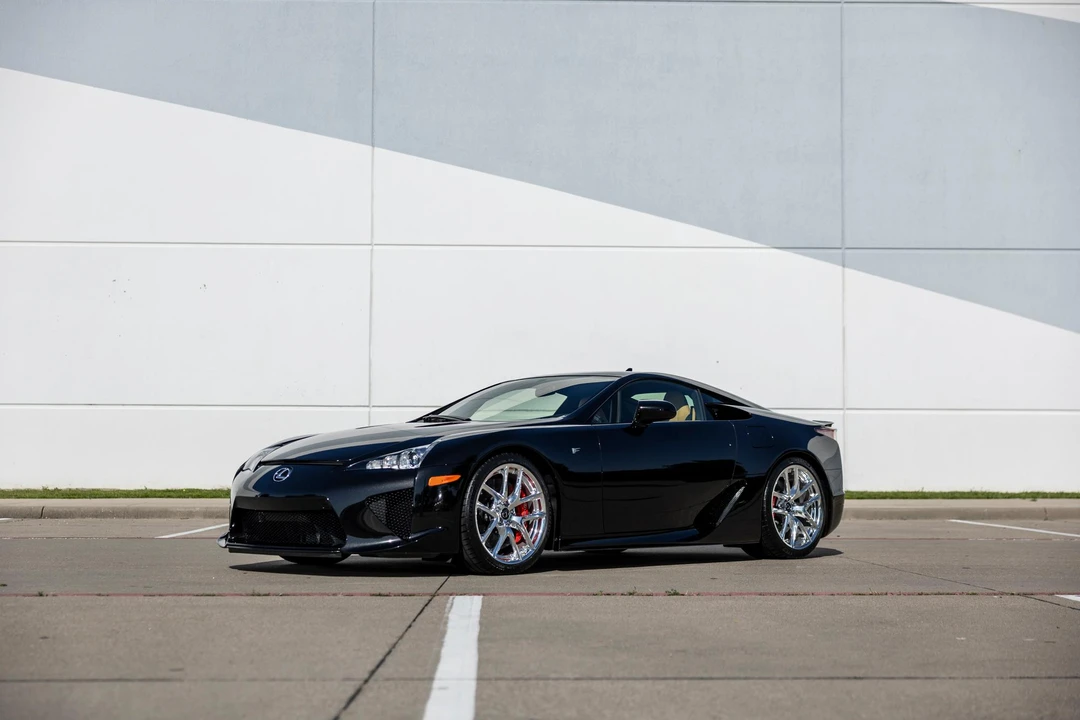 2012 Lexus LFA - Image 2 of 31