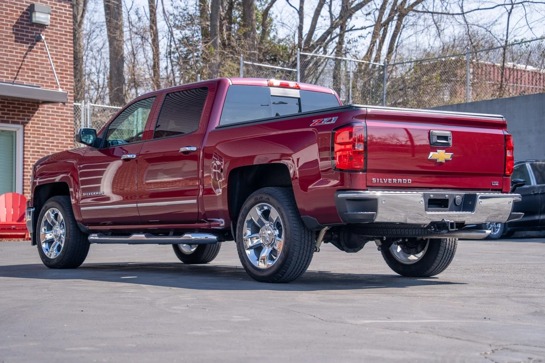 2014 Chevrolet Silverado 3rd Gen - Image 2 of 31