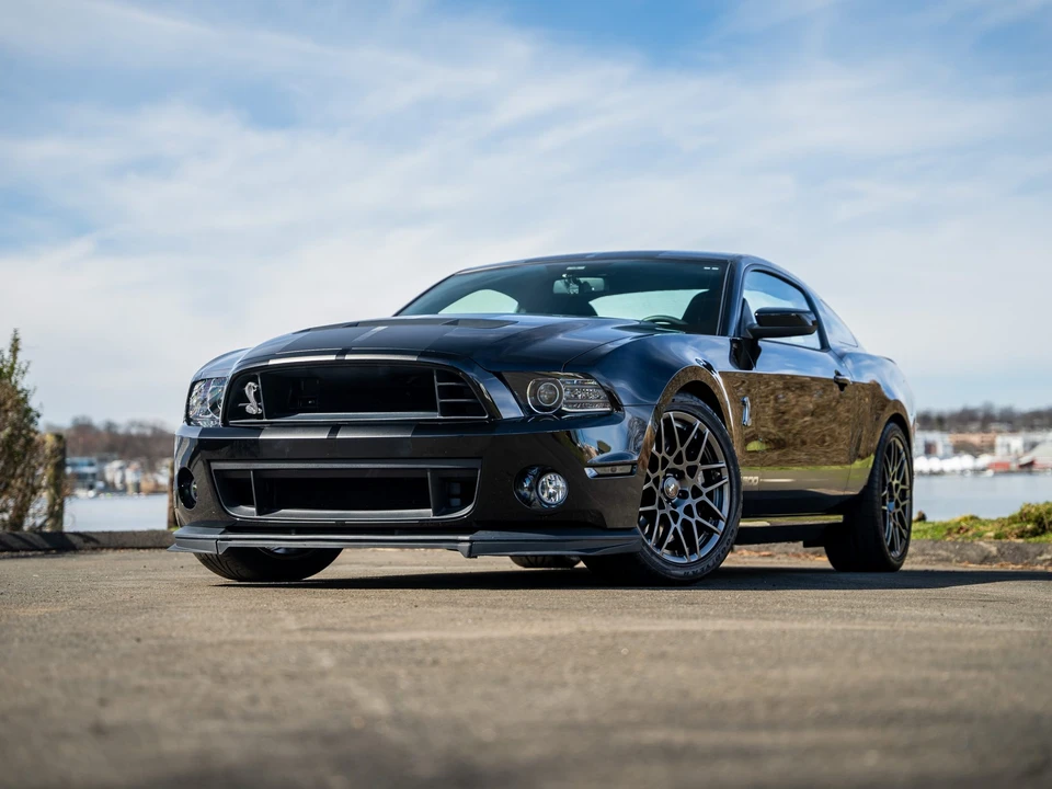 2014 Ford S197 II Shelby Mustang GT500 - Image 2 of 31