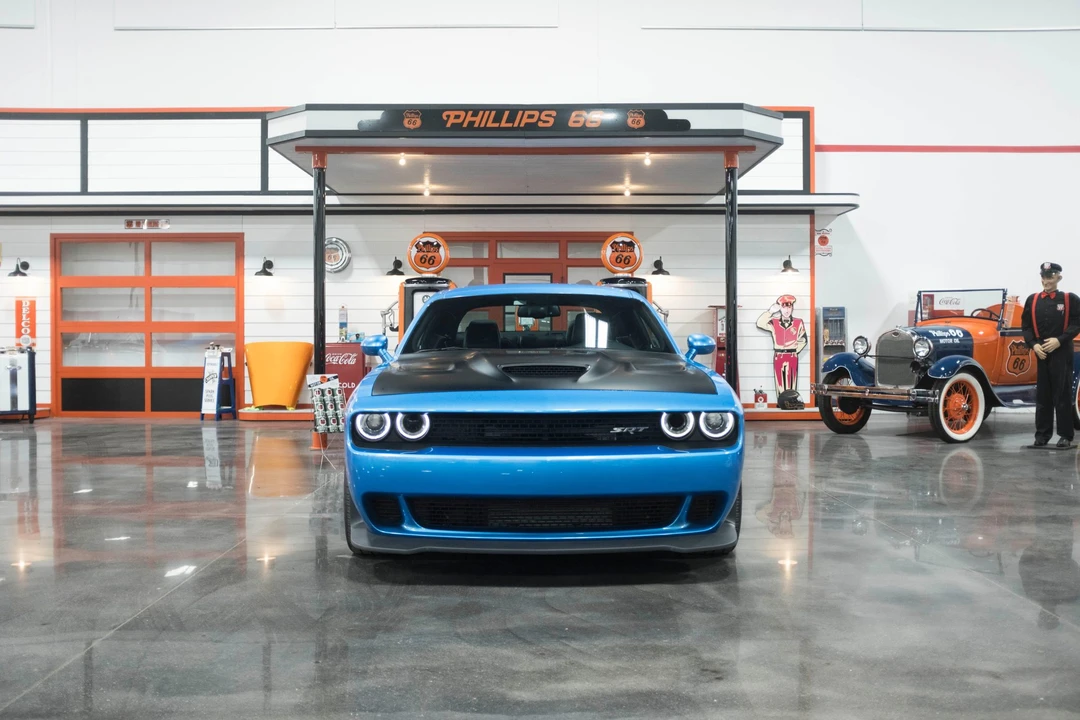 2016 Dodge Challenger SRT Hellcat 3rd Gen - Image 13 of 31