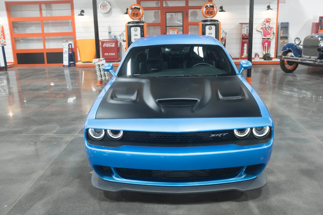 2016 Dodge Challenger SRT Hellcat 3rd Gen - Image 16 of 31