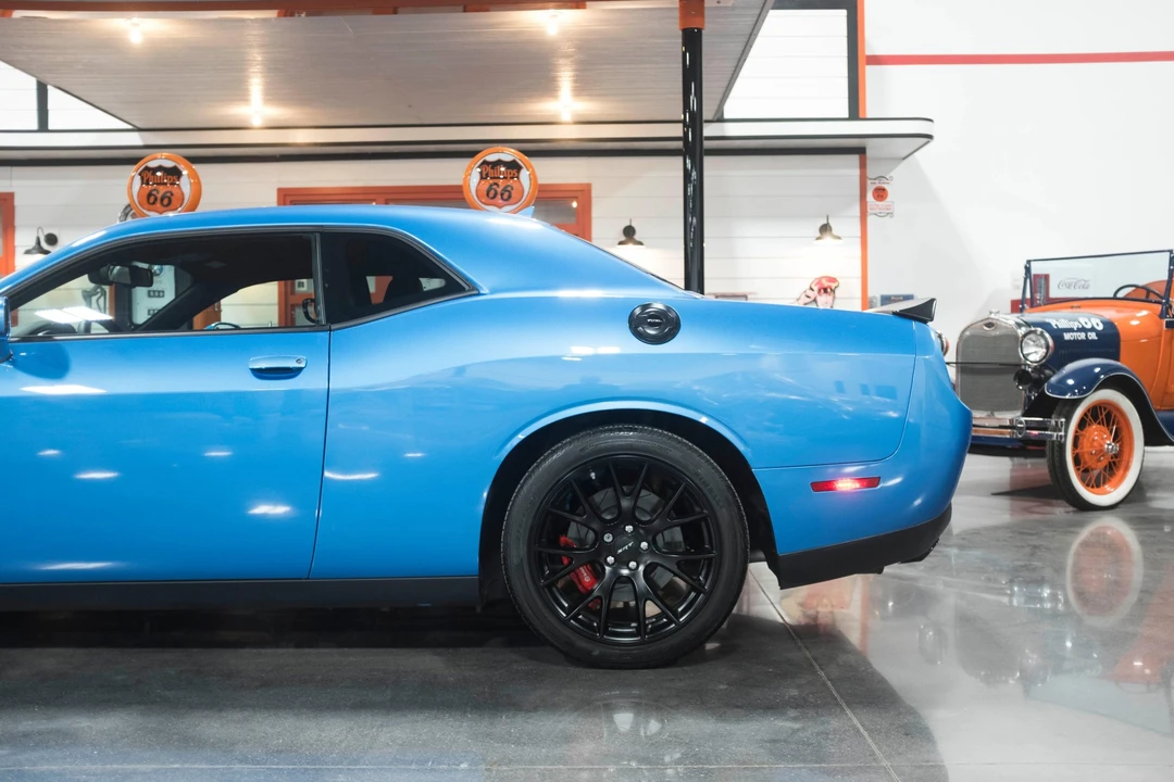 2016 Dodge Challenger SRT Hellcat 3rd Gen - Image 26 of 31