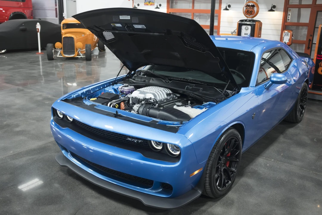 2016 Dodge Challenger SRT Hellcat 3rd Gen - Image 24 of 31