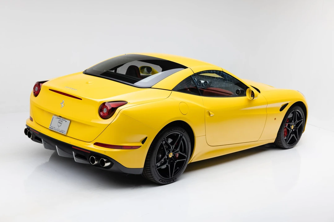 2016 Ferrari California T - Image 13 of 31