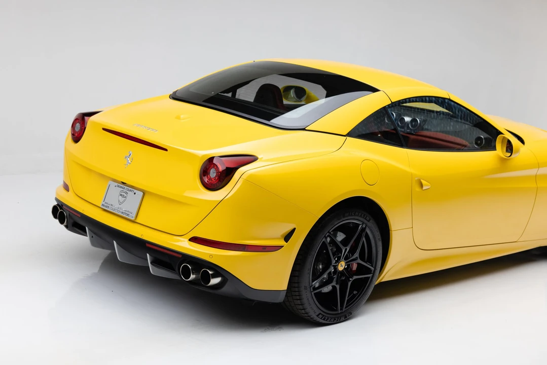 2016 Ferrari California T - Image 25 of 31