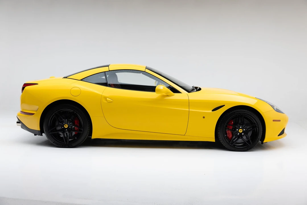 2016 Ferrari California T - Image 12 of 31