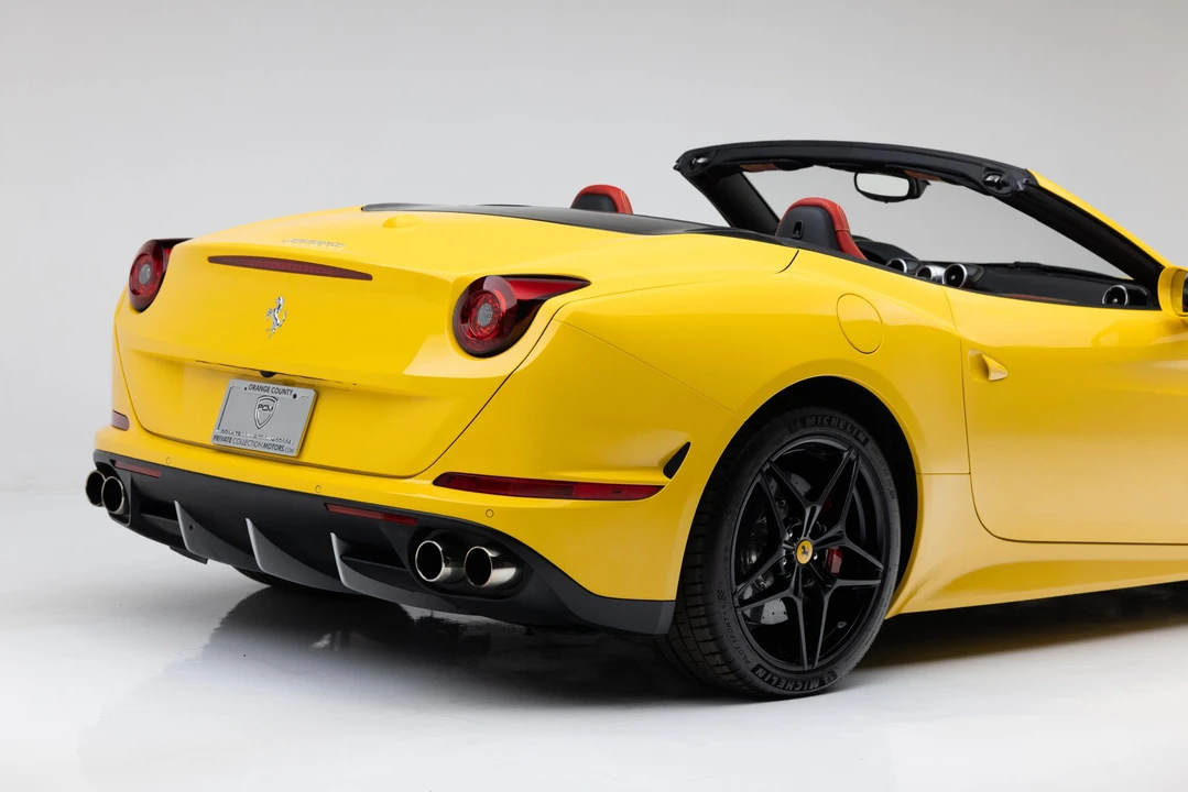 2016 Ferrari California T - Image 27 of 31