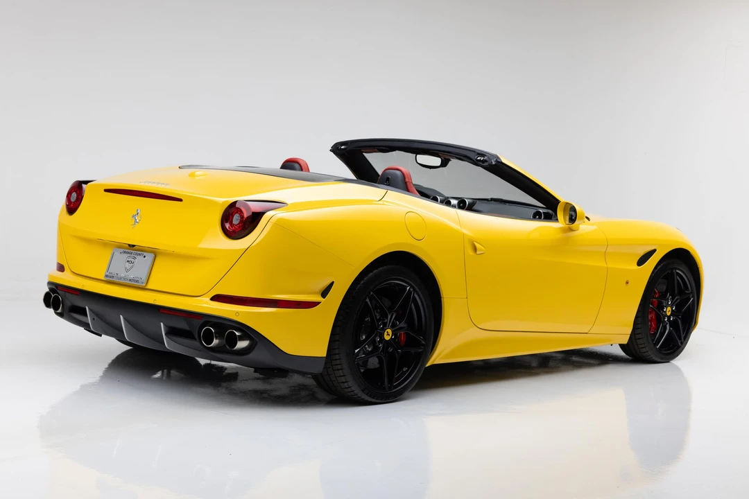 2016 Ferrari California T - Image 6 of 31