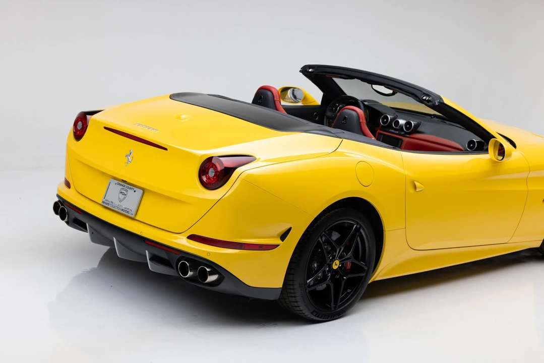 2016 Ferrari California T - Image 26 of 31