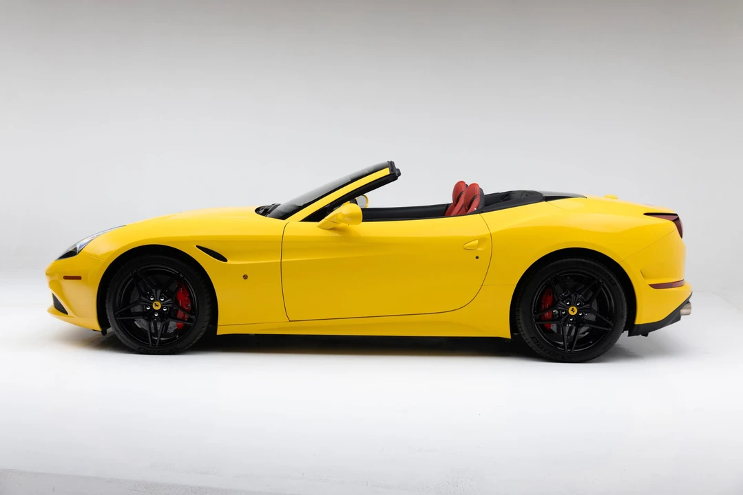 2016 Ferrari California T - Image 8 of 31