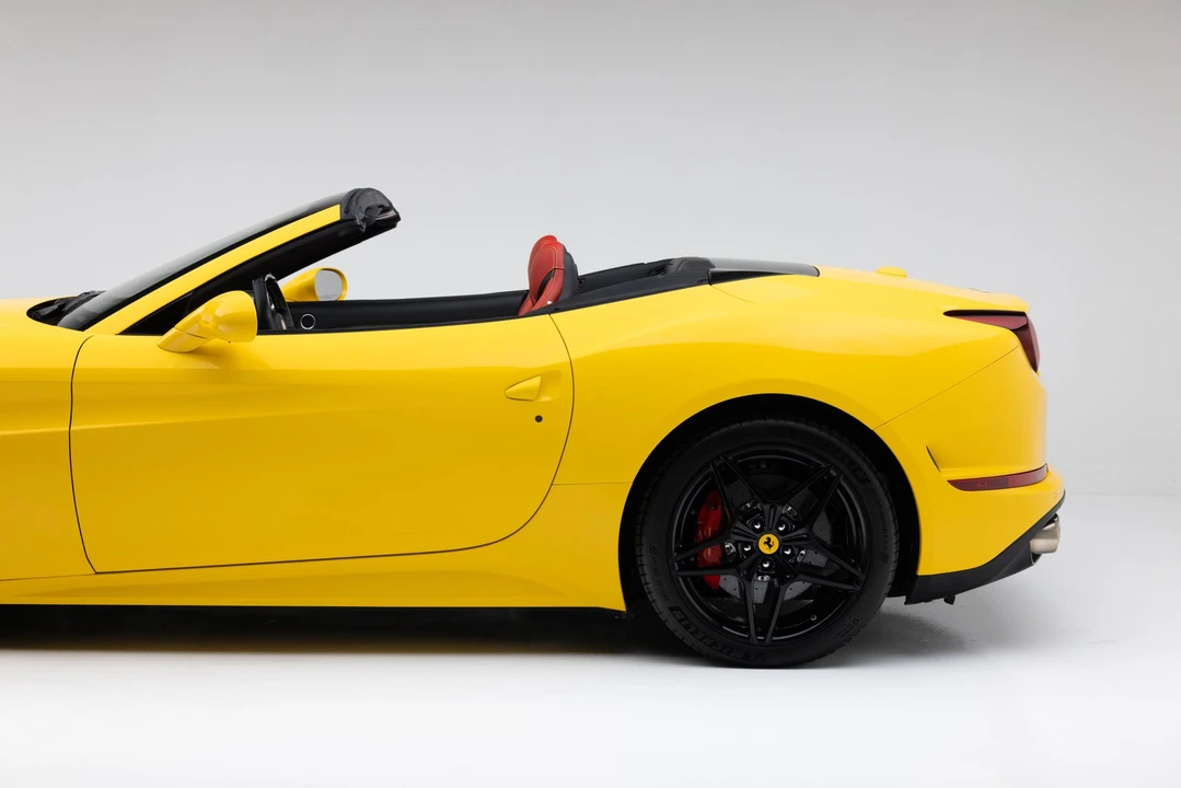 2016 Ferrari California T - Image 28 of 31
