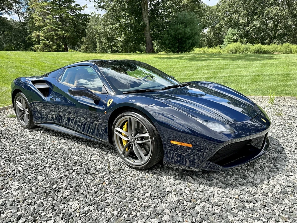 2018 Ferrari 488 Spider - Image 13 of 31