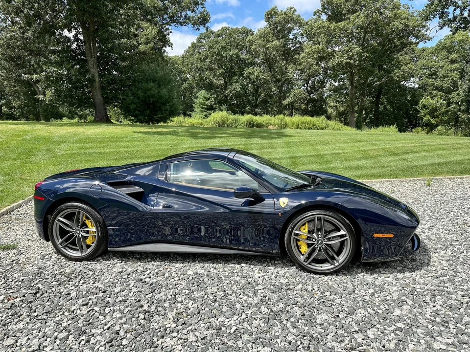 2018 Ferrari 488 Spider - Image 14 of 31