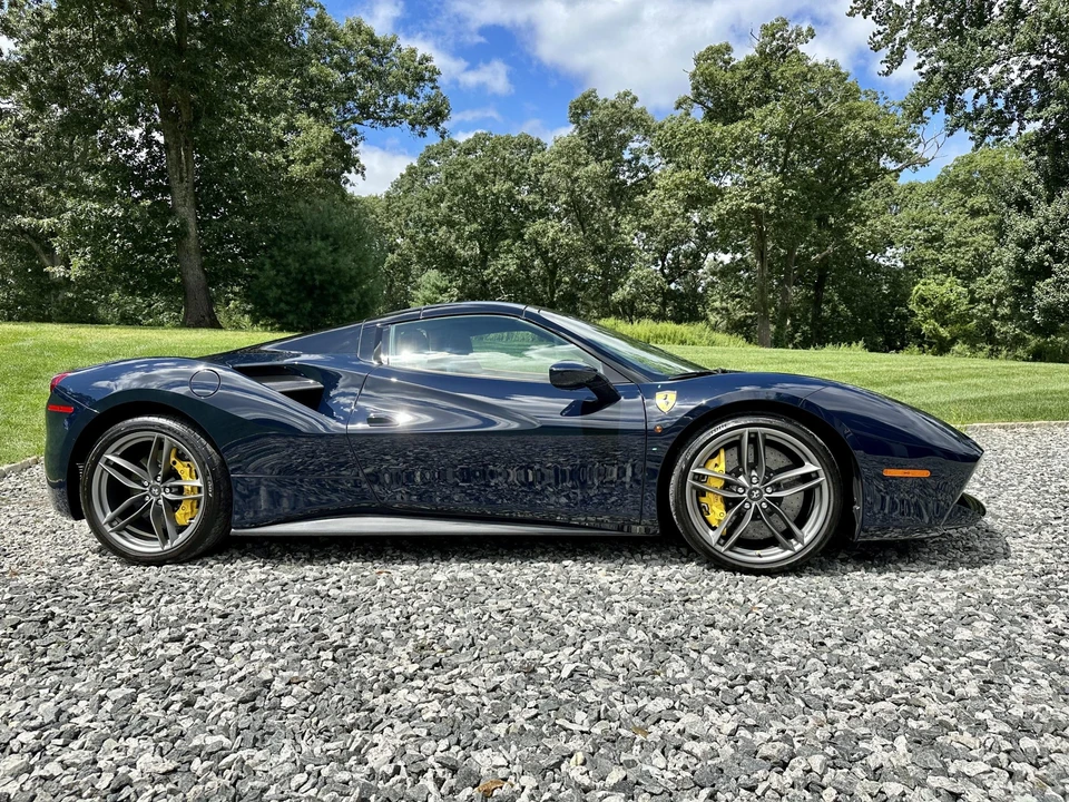 2018 Ferrari 488 Spider - Image 15 of 31