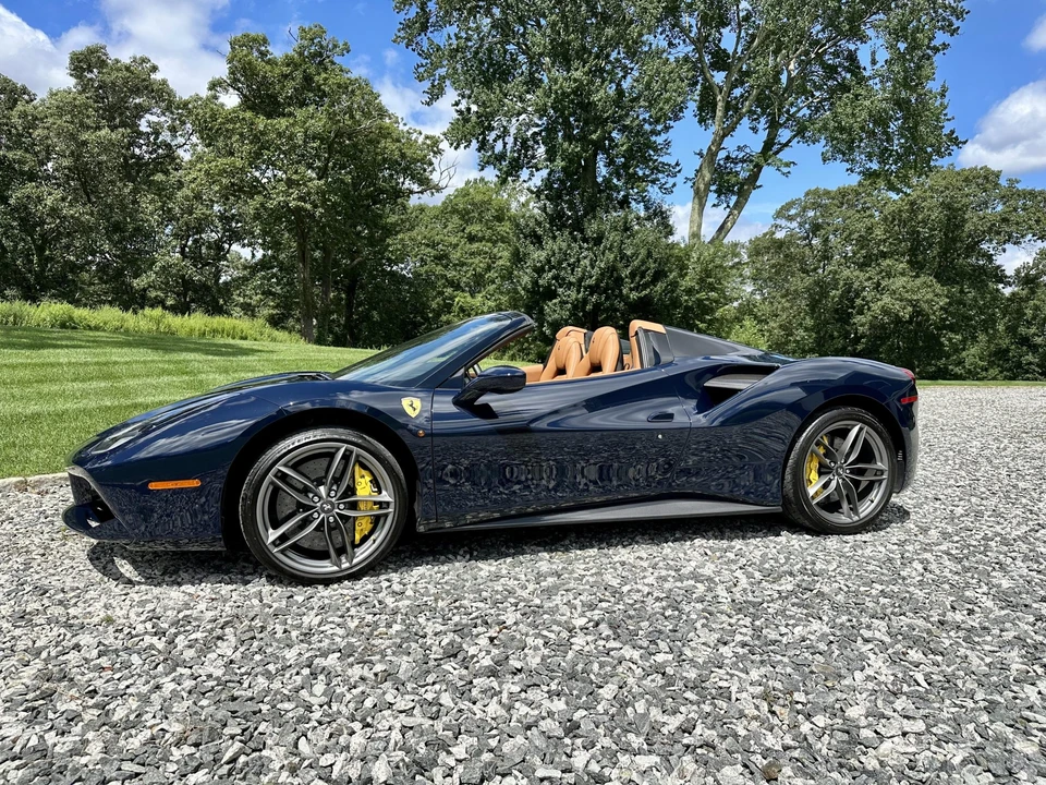 2018 Ferrari 488 Spider - Image 25 of 31