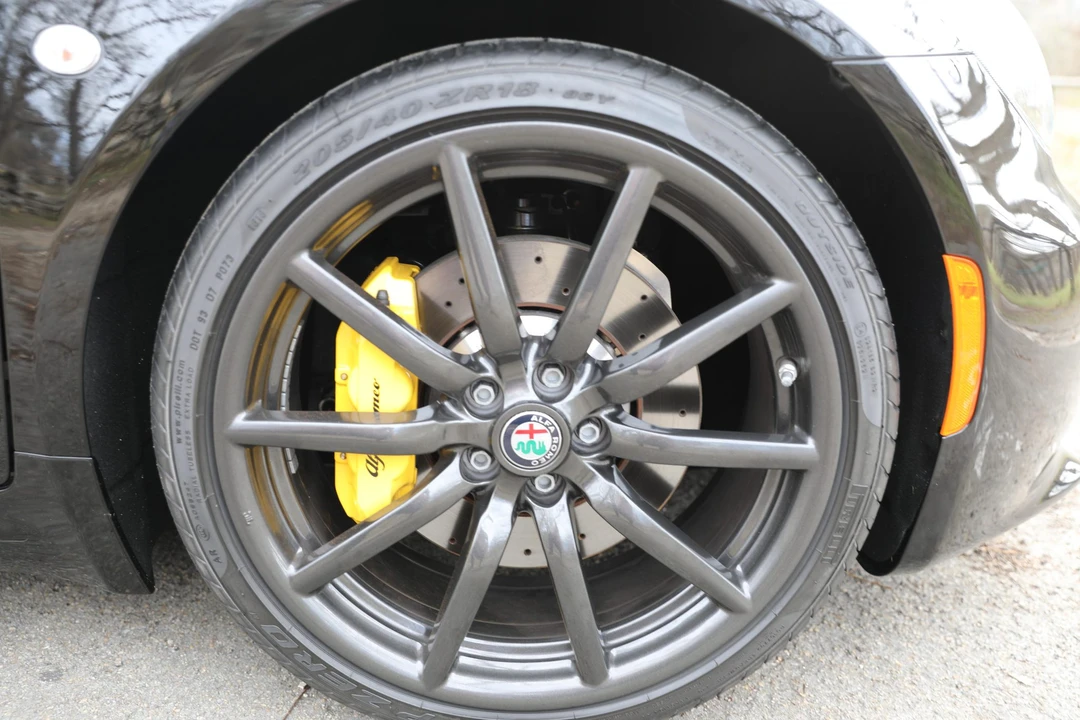 2019 Alfa Romeo 4C Spider - Image 28 of 31