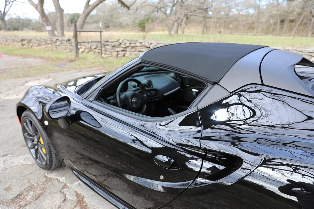 2019 Alfa Romeo 4C Spider - Image 15 of 31