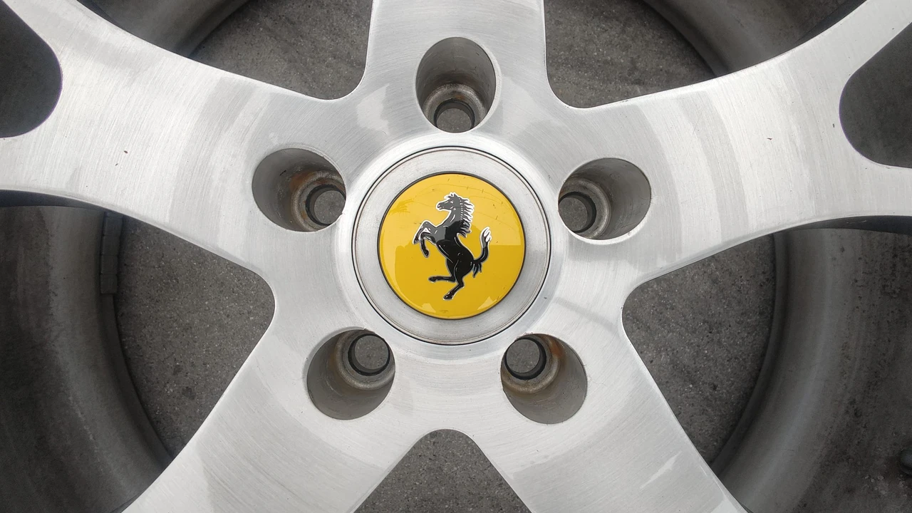 Parts & Memorabilia Other Wheels - Image 15 of 31