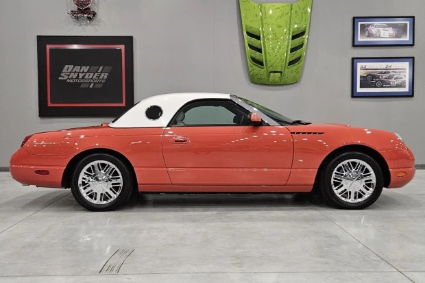 2003 Ford Thunderbird 11th Gen - Image 3 of 8