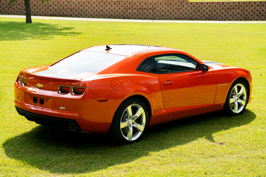 2010 Chevrolet Camaro SS 5th Gen - Image 10 of 31