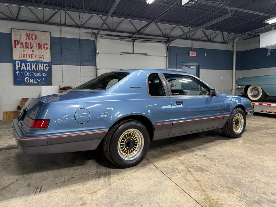 1985 Ford Thunderbird 9th Gen - Image 8 of 31
