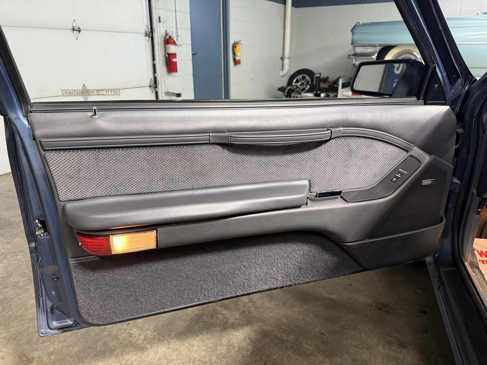 1985 Ford Thunderbird 9th Gen - Image 20 of 31