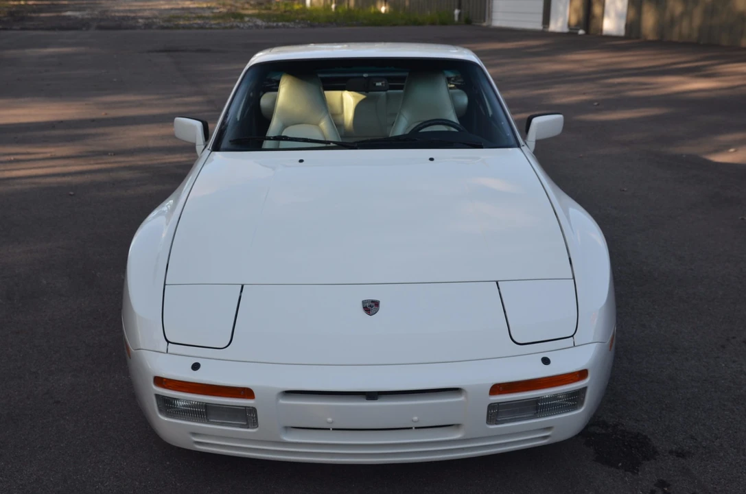 1986 Porsche 944 Turbo - Image 15 of 31