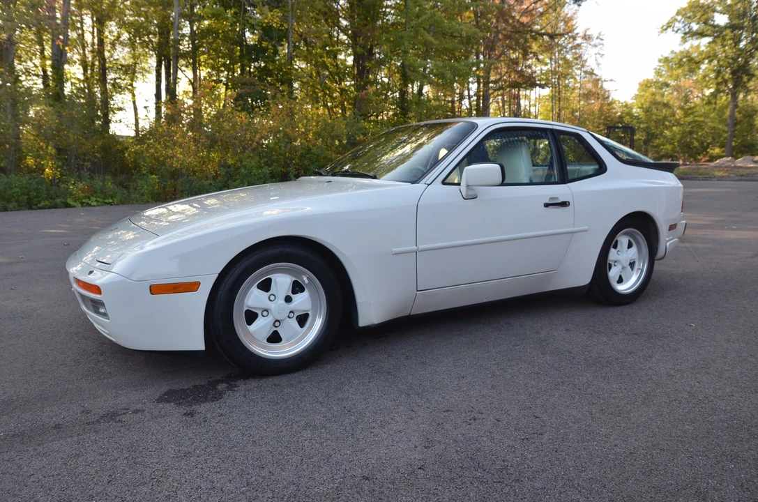 1986 Porsche 944 Turbo - Image 3 of 31