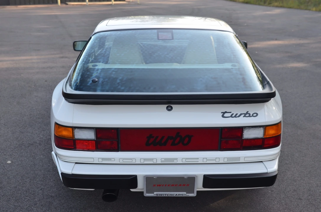 1986 Porsche 944 Turbo - Image 7 of 31