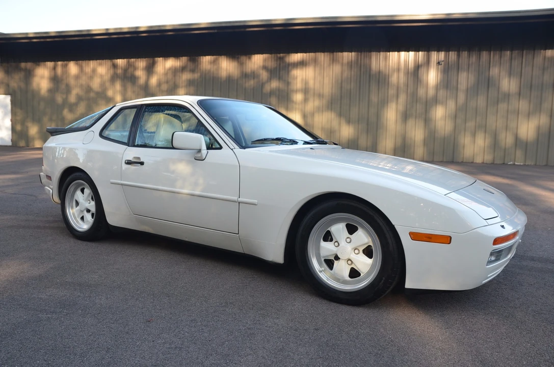 1986 Porsche 944 Turbo - Image 12 of 31